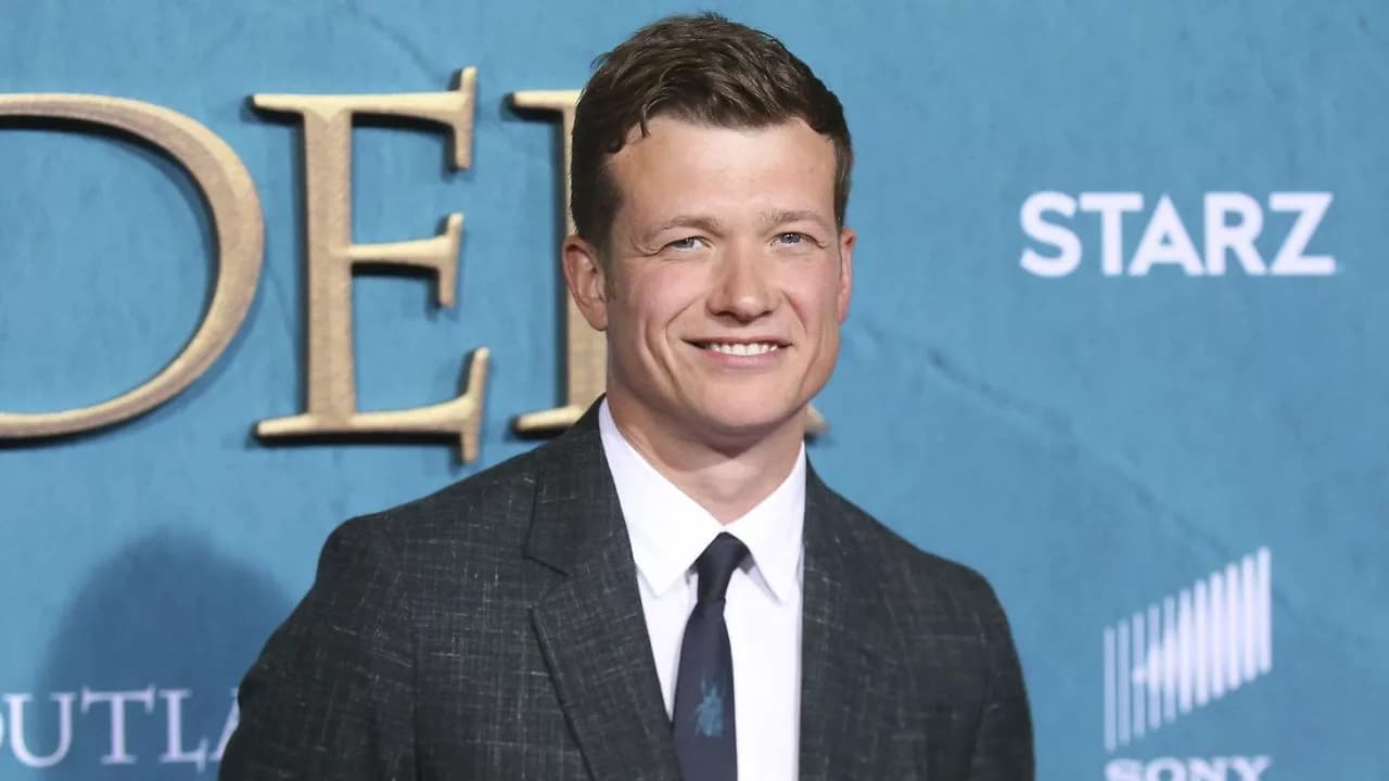 Ed Speleers Net Worth 2025