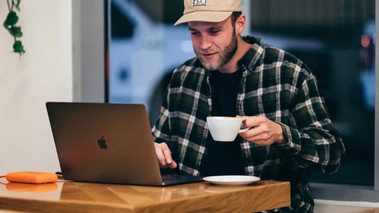 Stay Safe in the Crypto Market: Tips for Avoiding Scams