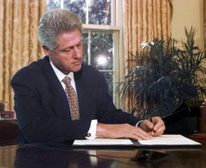 REASON WHY LEFT HANDED PEOPLE ARE MORE SUCCESSFUL 8 Left handed