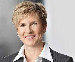 richest woman in the world