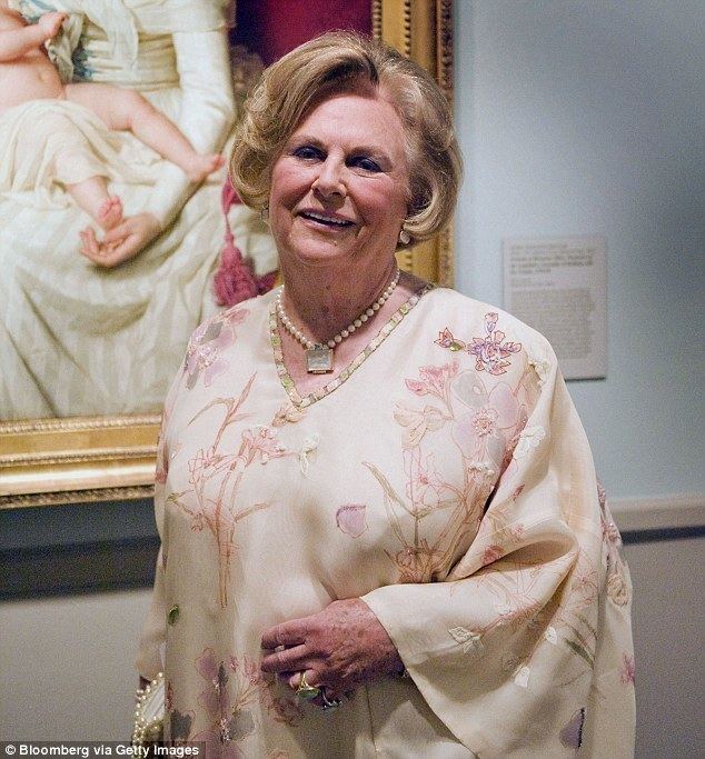 richest woman in the world