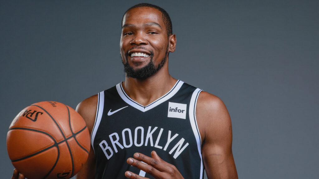 Top 10 Richest NBA Players 7 top 10 richest NBA Players