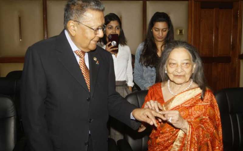 Manu Chandaria Net Worth