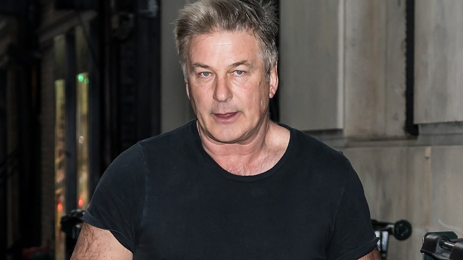 Alec Baldwin Net Worth 2025 2023 Glusea