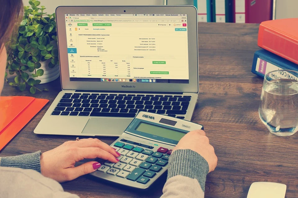 5 Ways You Can Quit Your 9 to 5 and Earn Money from Home 6 5 Ways of Making Money Online