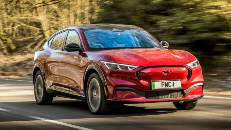 <strong></noscript>Do Electric Cars Really Save You Money?</strong>